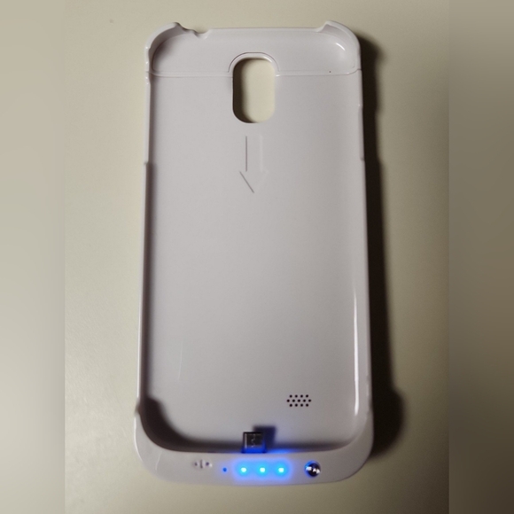 Urge Basics Power Bank Compatible with Samsung Galaxy S4 - Picture 4 of 4